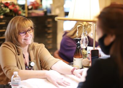 how long does a regular manicure last