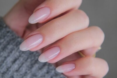 how long does a regular manicure take to dry​