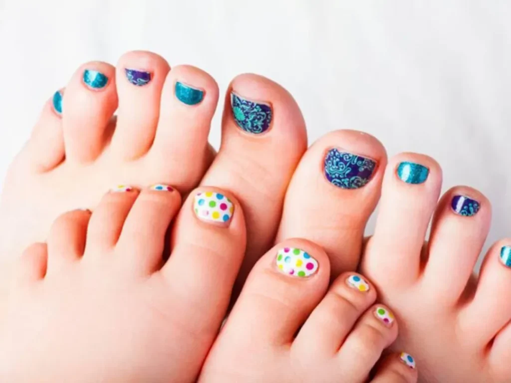 how to give a simple pedicure for kids​